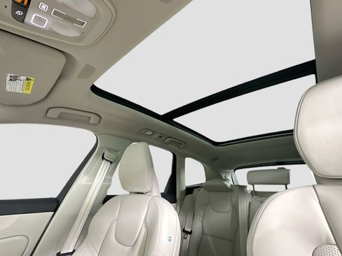 New 2026 Volvo XC60 B5 Ultra w/ Protection Package Premier AWD/4WD image 23