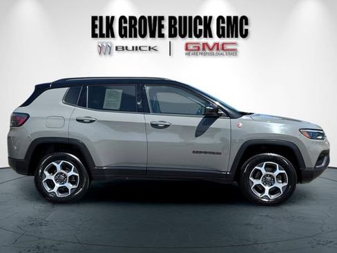 Used 2022 Jeep Compass Trailhawk w/ Trailhawk Elite Group AWD/4WD image 3