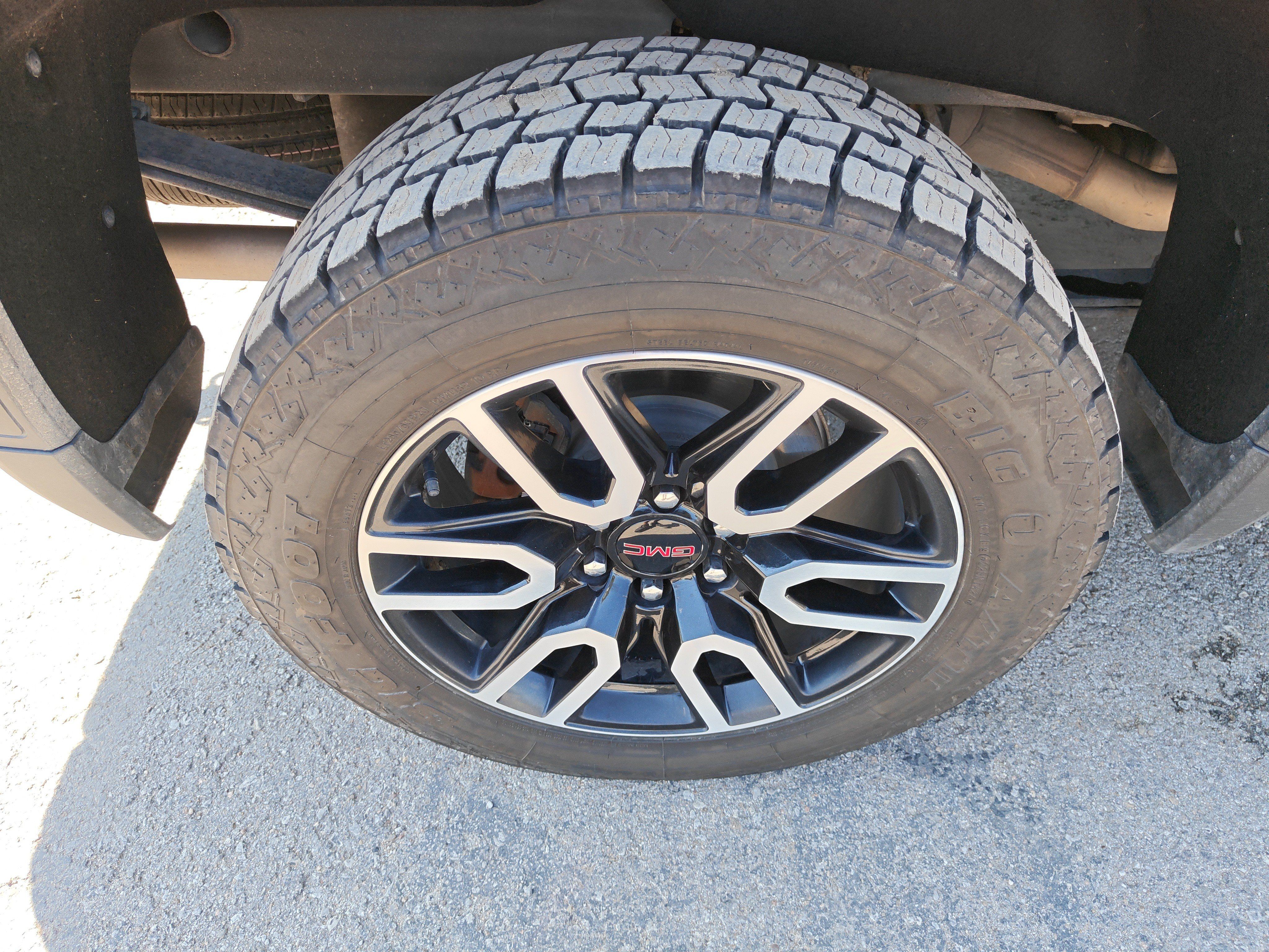 Used 2024 GMC Sierra 1500 AT4 w/ AT4 Premium Package AWD/4WD image 15
