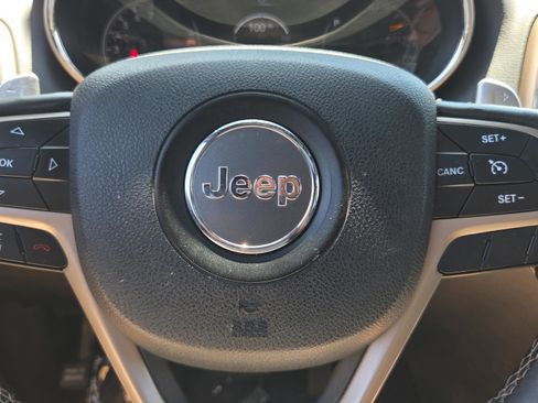 Used 2016 Jeep Grand Cherokee Limited image 28