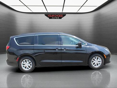 Used 2021 Chrysler Voyager Lxi image 6