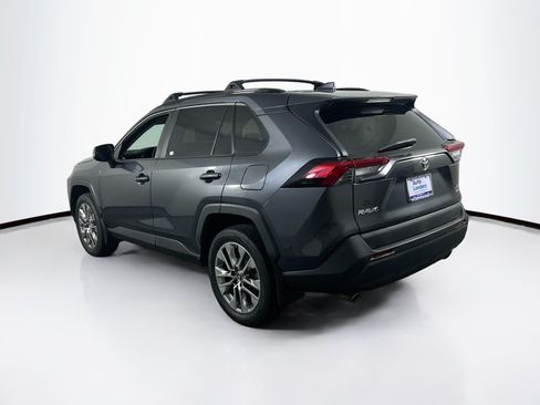 Used 2019 Toyota RAV4 XLE Premium w/ Cold Weather Package AWD/4WD image 7