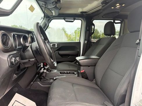 Used 2021 Jeep Gladiator Sport w/ Trailer Tow Package AWD/4WD image 19