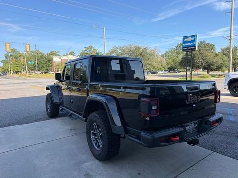 Used 2025 Jeep Gladiator Mojave AWD/4WD image 7