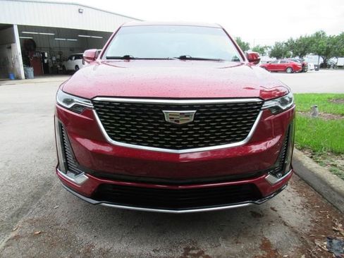 Used 2020 Cadillac XT6 Premium Luxury FWD image 4