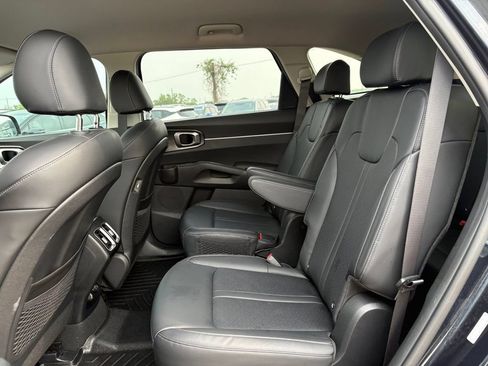 Certified 2022 Kia Sorento S FWD image 14