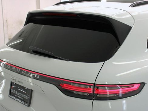 Used 2019 Porsche Cayenne image 19