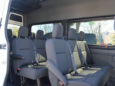 Used 2024 Mercedes-Benz Sprinter 2500 image 9