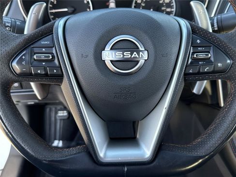 Used 2023 Nissan Maxima SR w/ Sport Mat Group FWD image 11