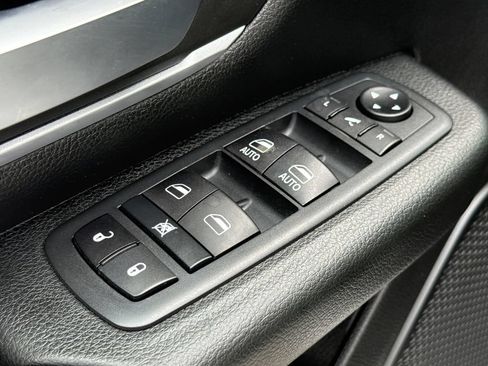 Used 2020 RAM 1500 Big Horn AWD/4WD image 19