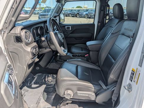 Used 2023 Jeep Wrangler Unlimited Sahara w/ Cold Weather Group AWD/4WD image 14
