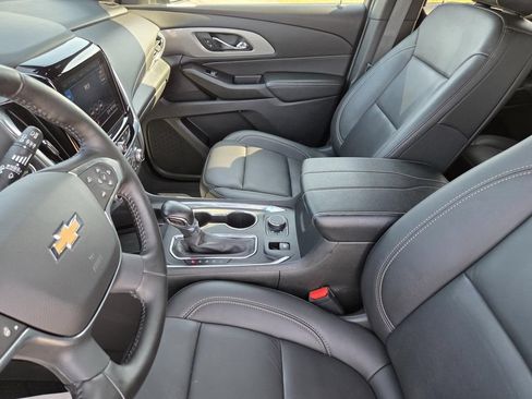 Used 2022 Chevrolet Traverse LT w/ LPO, Floor Liner Package FWD image 24