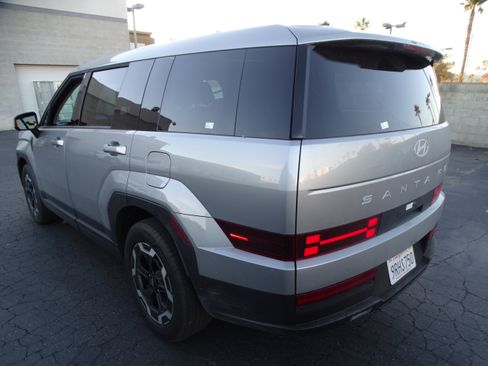 Used 2025 Hyundai Santa Fe SE image 6