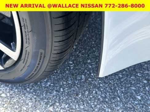 Used 2023 Nissan Sentra SV w/ SV Premium Package image 11