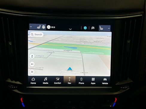 Used 2024 Maserati Levante GT Ultima image 38