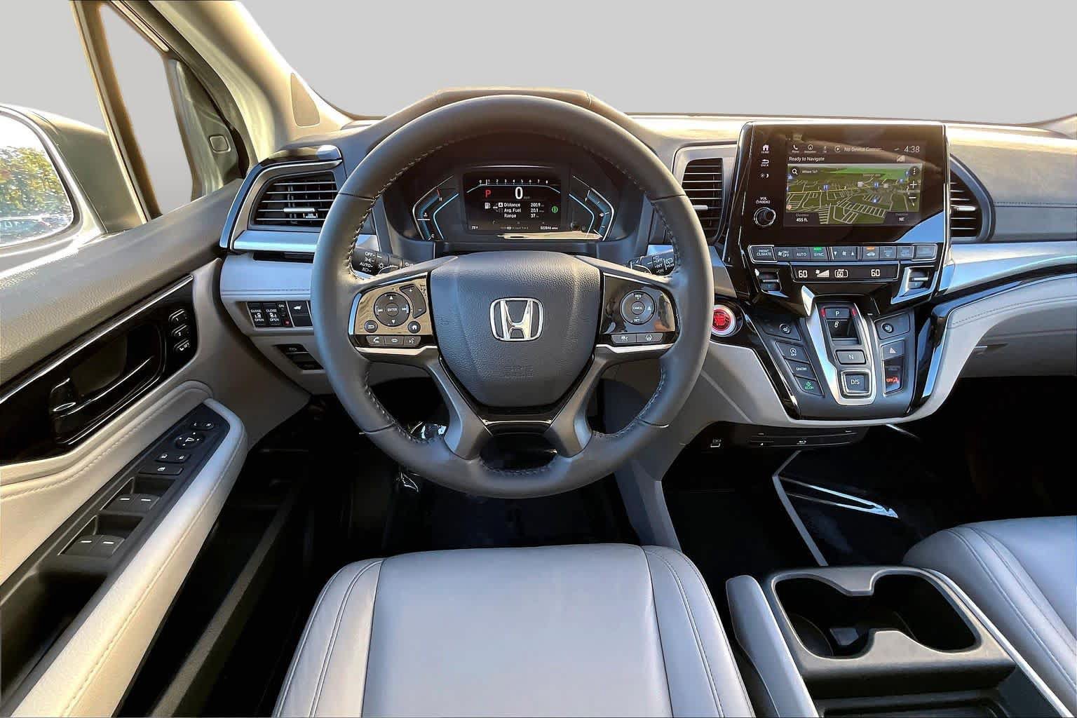 Used 2024 Honda Odyssey Touring image 6