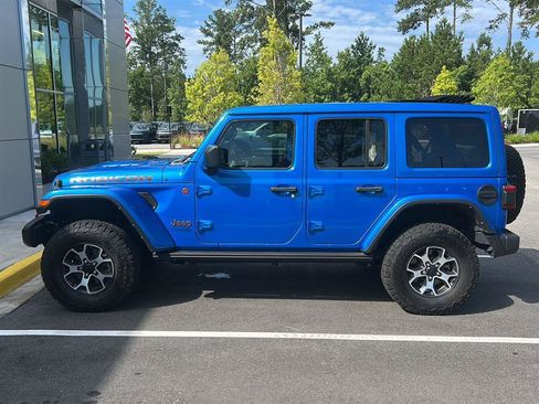 Used 2022 Jeep Wrangler Unlimited Rubicon w/ Cold Weather Group AWD/4WD image 12