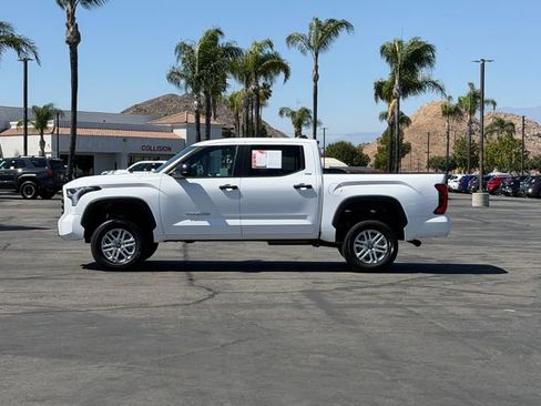 Used 2025 Toyota Tundra SR5 AWD/4WD image 9