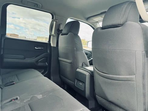 Used 2022 Nissan Frontier SV image 24