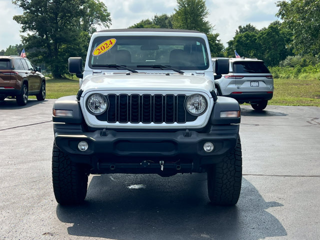 Used 2024 Jeep Wrangler Sport AWD/4WD image 35