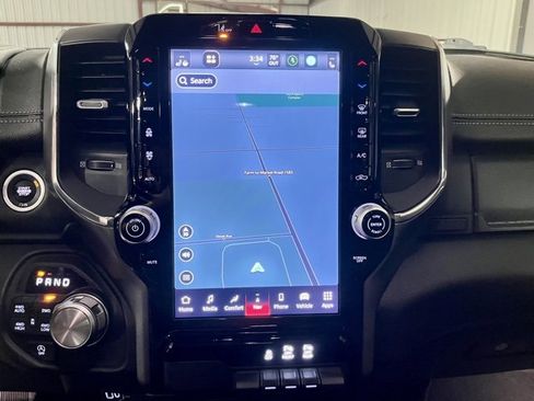 Used 2025 RAM 1500 Laramie image 16