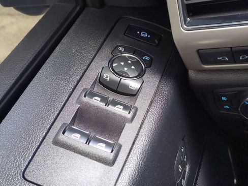 Used 2020 Ford F350 Lariat w/ Lariat Ultimate Package image 25