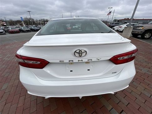 Used 2019 Toyota Camry L image 29