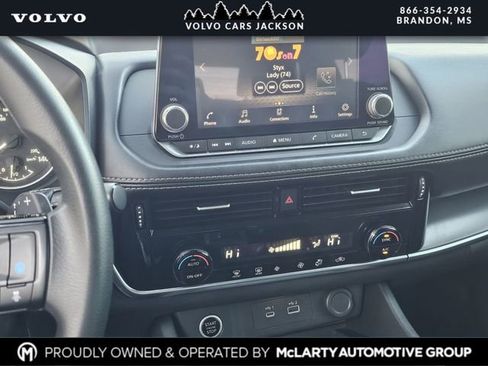 Used 2021 Nissan Rogue SV image 9