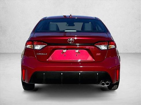 Used 2025 Toyota Corolla SE image 4