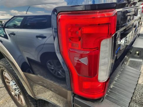 Used 2017 Ford F250 King Ranch w/ King Ranch Ultimate Package AWD/4WD image 6