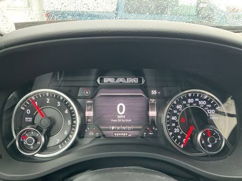 Used 2021 RAM 1500 Big Horn AWD/4WD image 4