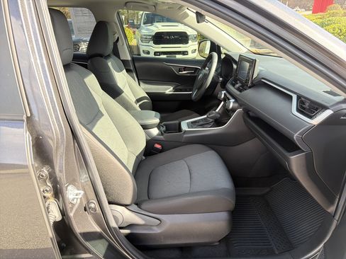 Certified 2022 Toyota RAV4 XLE w/ Convenience Package image 25