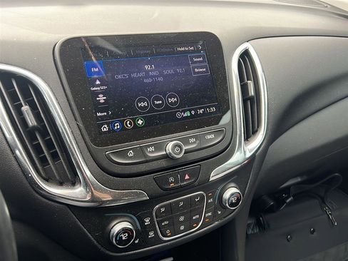 Used 2023 Chevrolet Equinox LT image 4