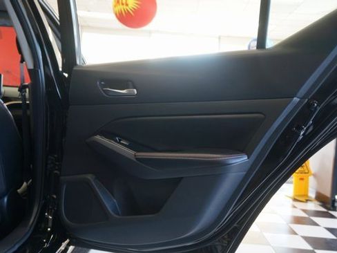 Used 2023 Nissan Altima 2.5 SR w/ SR Premium Package image 48