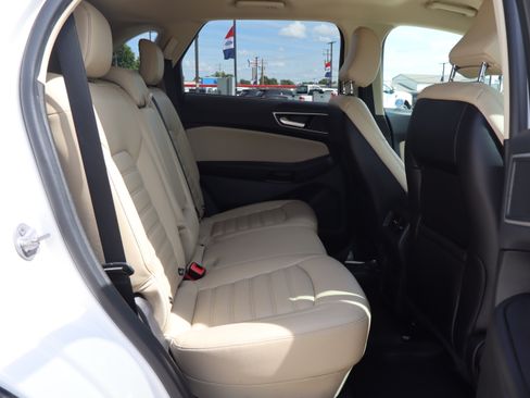 Used 2024 Ford Edge SEL w/ Convenience Package AWD/4WD image 12