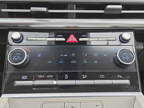 Used 2026 Hyundai Santa Fe SEL FWD image 24