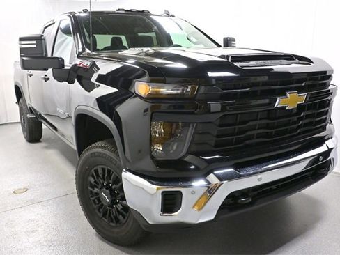New 2026 Chevrolet Silverado 2500 W/T image 2