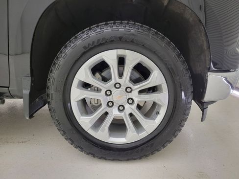 Used 2024 Chevrolet Silverado 1500 LTZ w/ Z71 Off-Road Package image 25