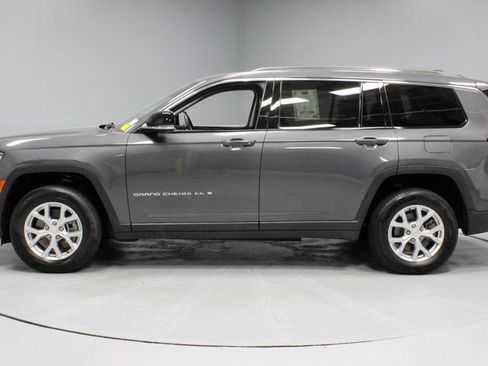 Used 2023 Jeep Grand Cherokee L Limited w/ Trailer Tow Group (B) AWD/4WD image 10