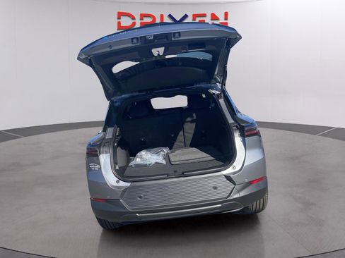 New 2026 Chevrolet Equinox EV LT w/ Comfort Package AWD/4WD image 32