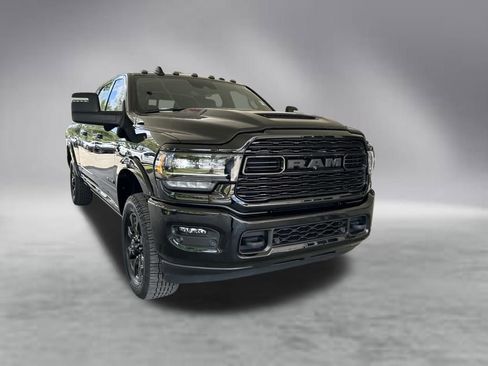 Used 2023 RAM 2500 Limited AWD/4WD image 2