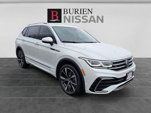 Used 2024 Volkswagen Tiguan SEL R-Line AWD/4WD image 4