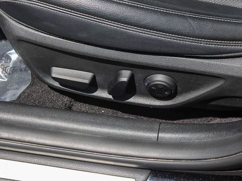 Used 2021 Genesis G70 2.0T RWD image 27