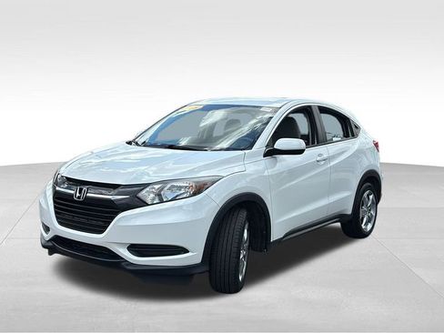 Used 2018 Honda HR-V LX image 3