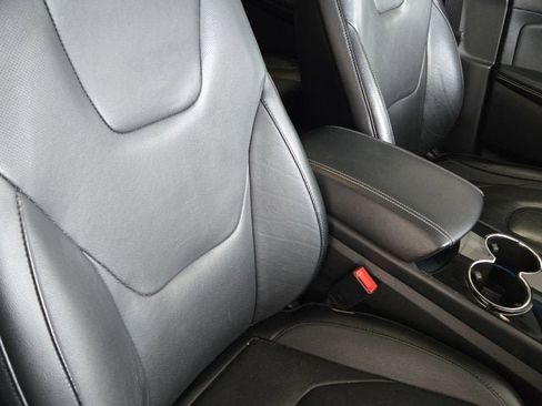 Used 2015 Ford Edge Titanium w/ Equipment Group 301A image 5