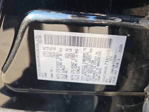 Used 2024 Nissan Rogue S FWD image 32