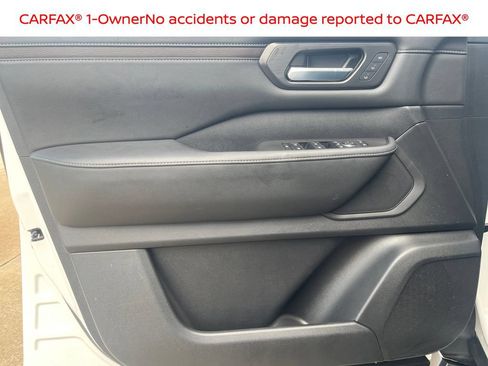 Certified 2025 Nissan Armada SL RWD image 14