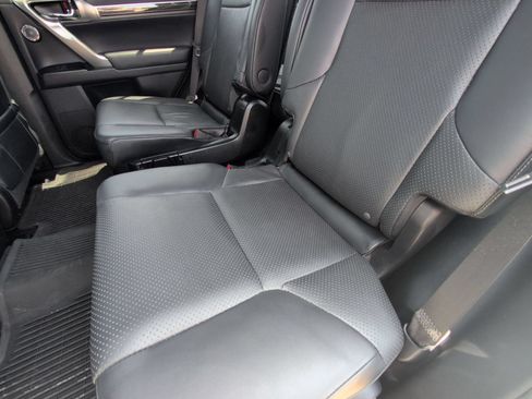 Used 2023 Lexus GX 460 Luxury w/ Sport Design Package AWD/4WD image 29