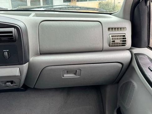 Used 2005 Ford F350 XLT image 21