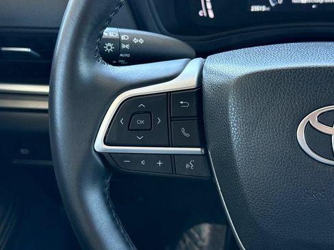 Used 2025 Toyota Grand Highlander AWD image 36